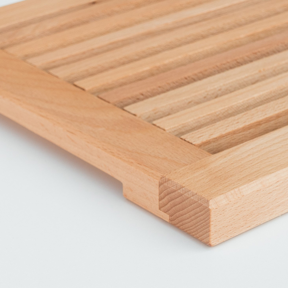 Broodsnijplank met onderste greepuitsparingen 400×250×22 mm uit beukenhout, paraffineolie