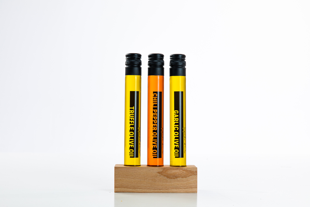 Giftbox | Olijfolie van Liquido d'Oro| 3 x 100 ML | 1x beukenhouten houder | Glas